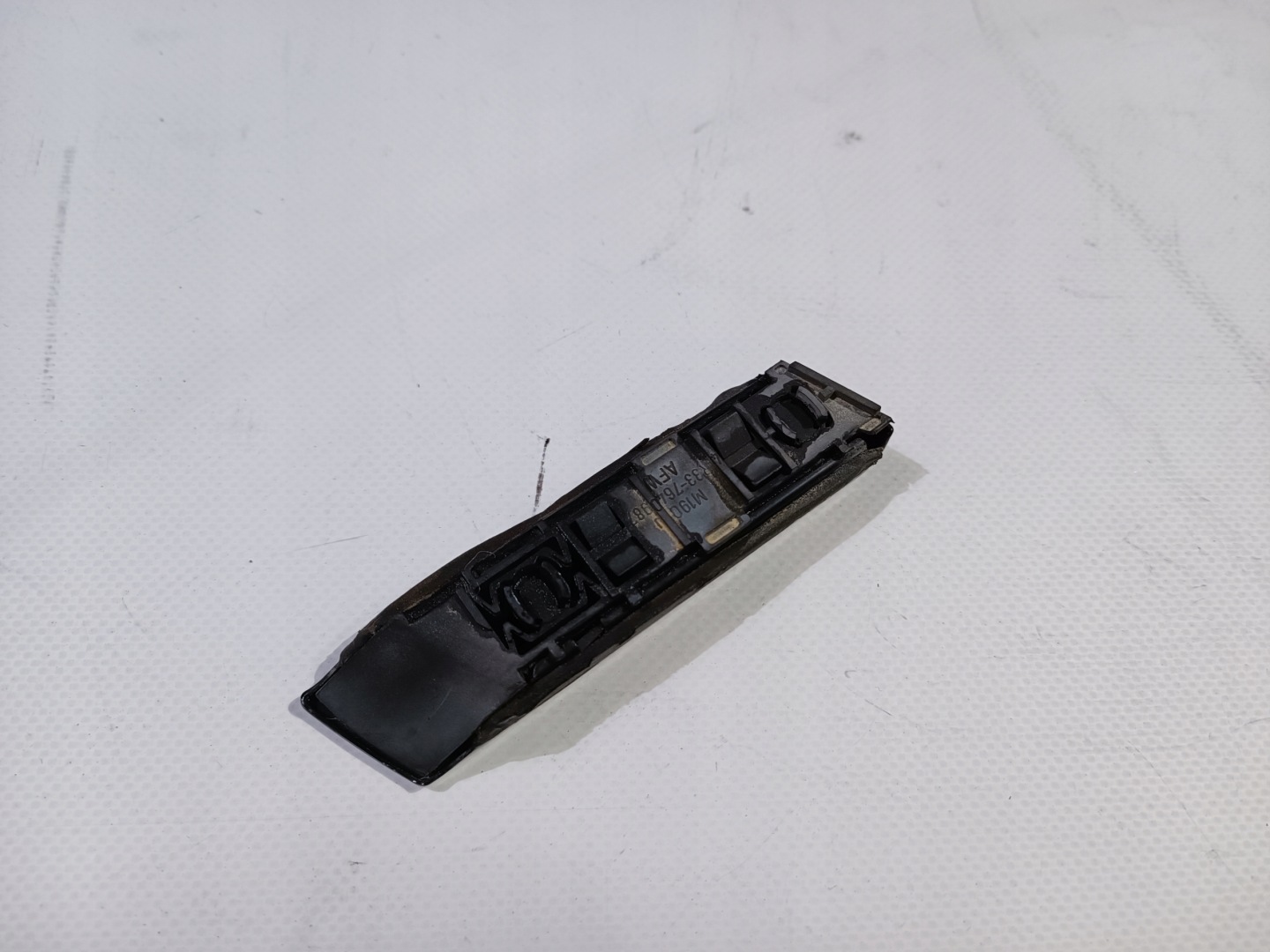 moulding bodywork left Ford Mustang Cabrio 05-09