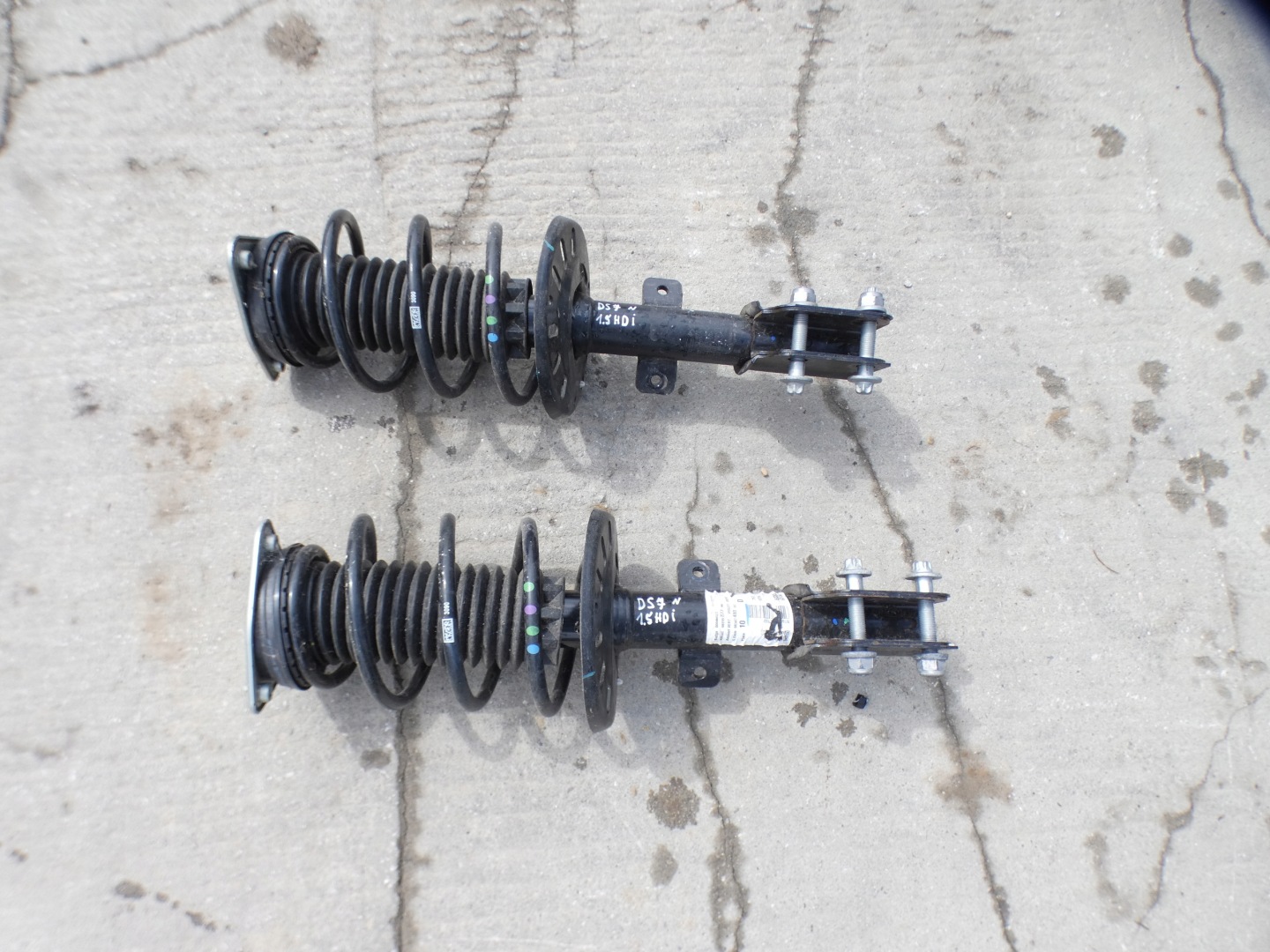McPherson shock absorber spring left right front DS7 CROSSBACK 17- r.
