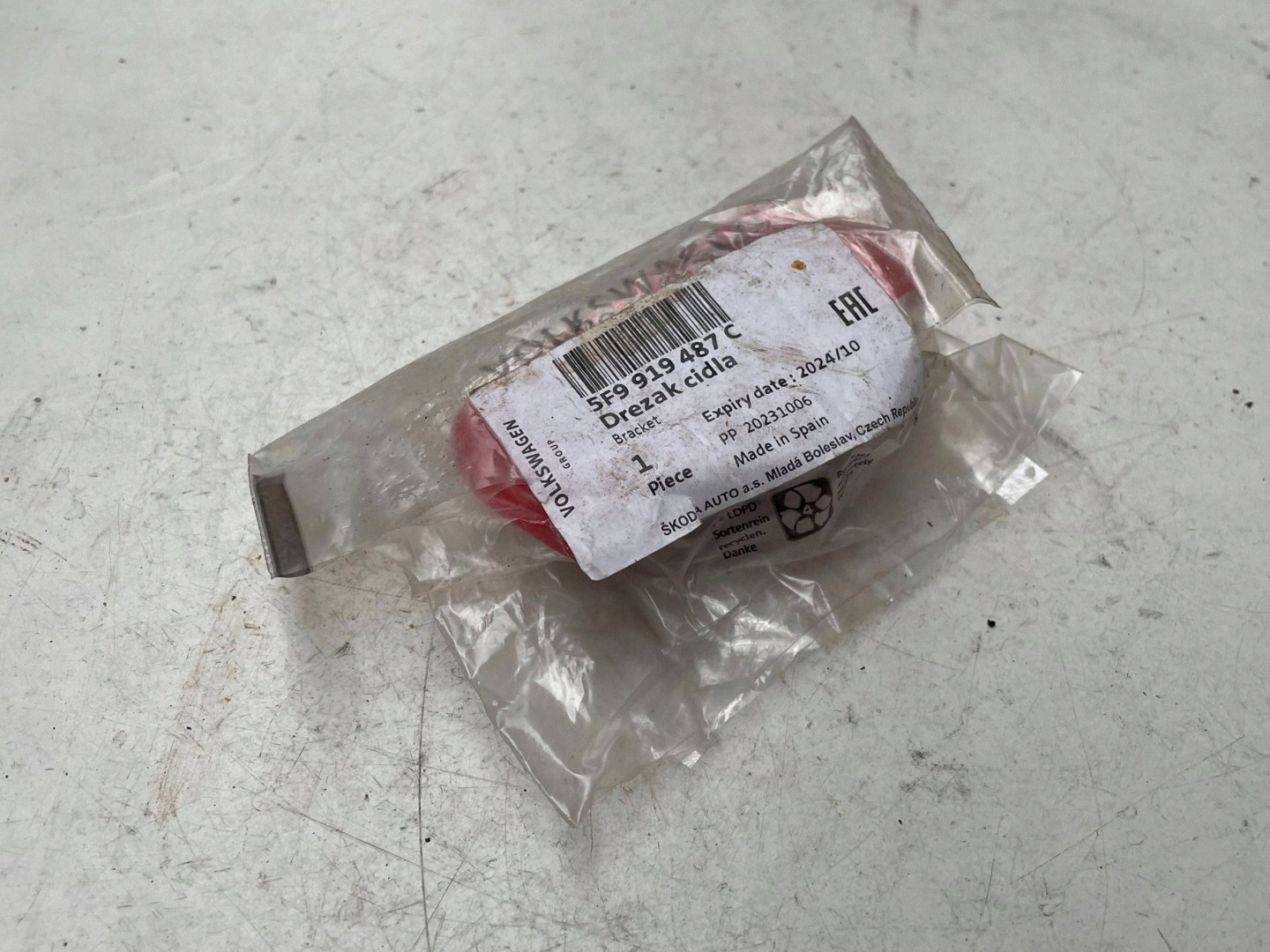 bracket of the sensor PDC front SEAT Cupra Leon 5F9919487C original! !J