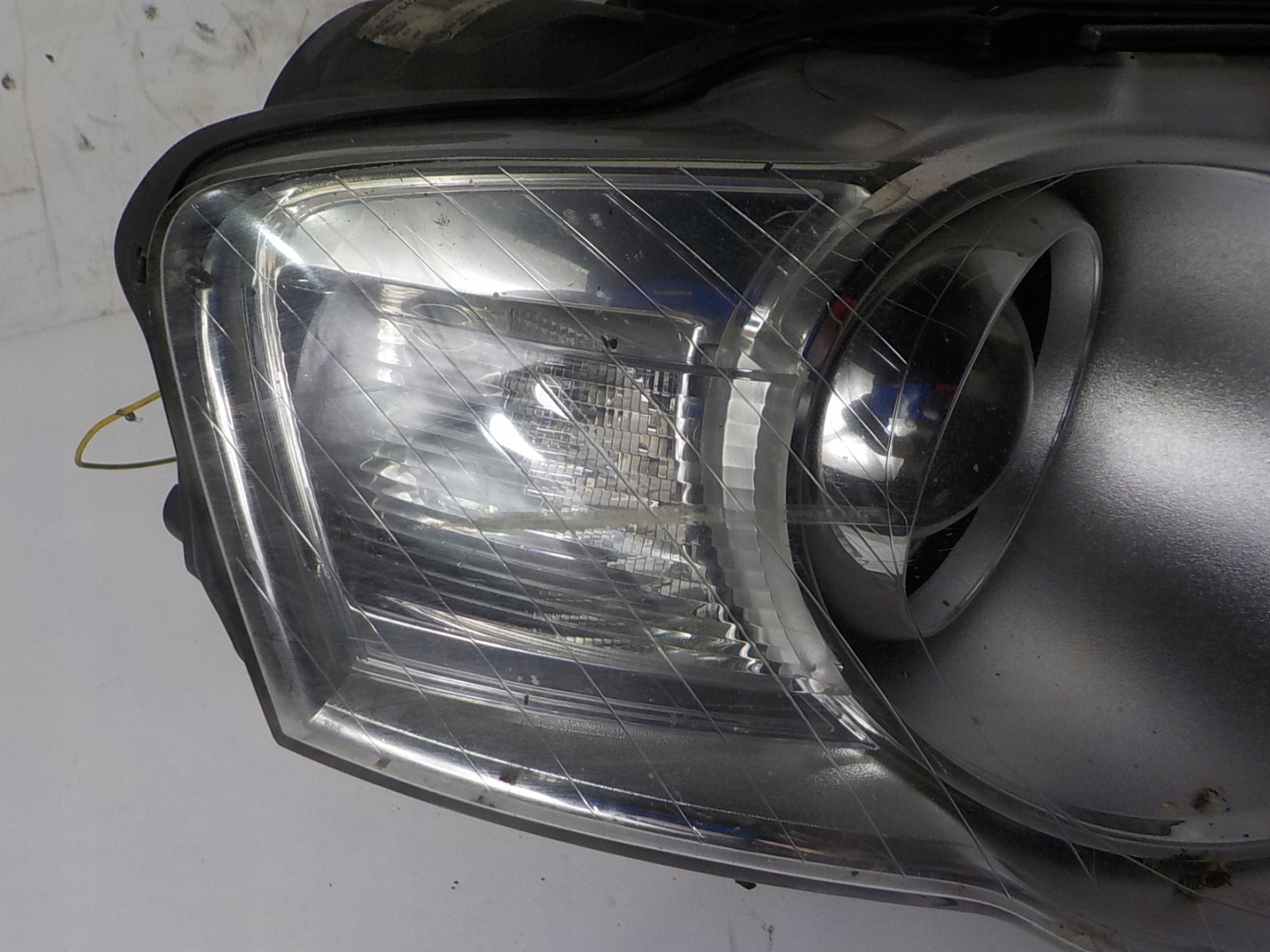 VOLKSWAGEN PASSAT B6 light right front front UK
