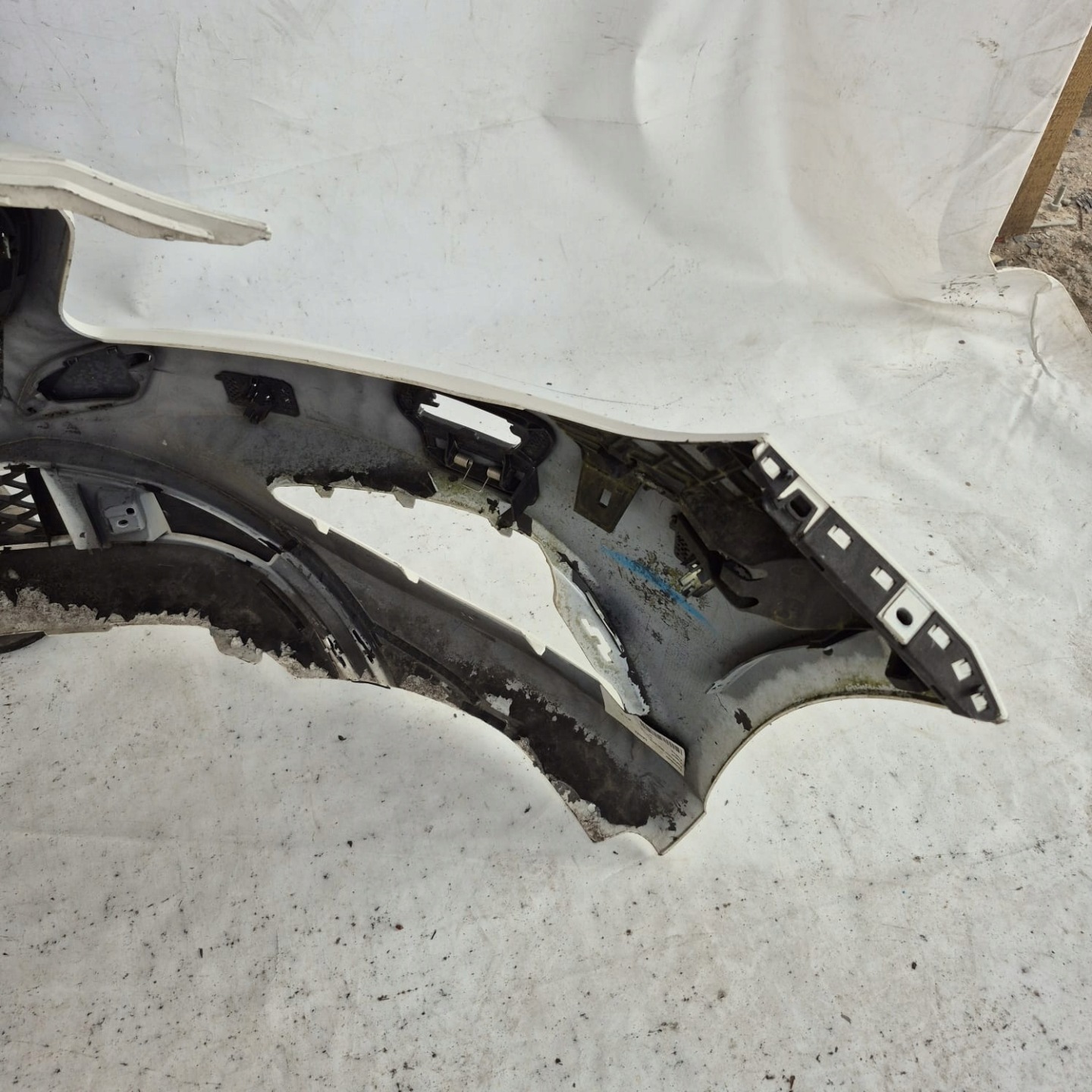 MERCEDES A-KLASA III 3 W176 12-15 bumper front front washer PDC