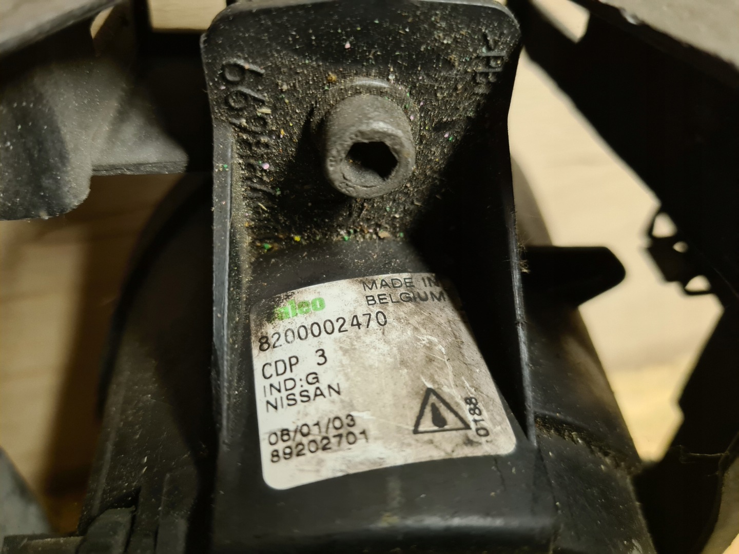 Nebelscheinwerfer rechts + Halter Renault Laguna II