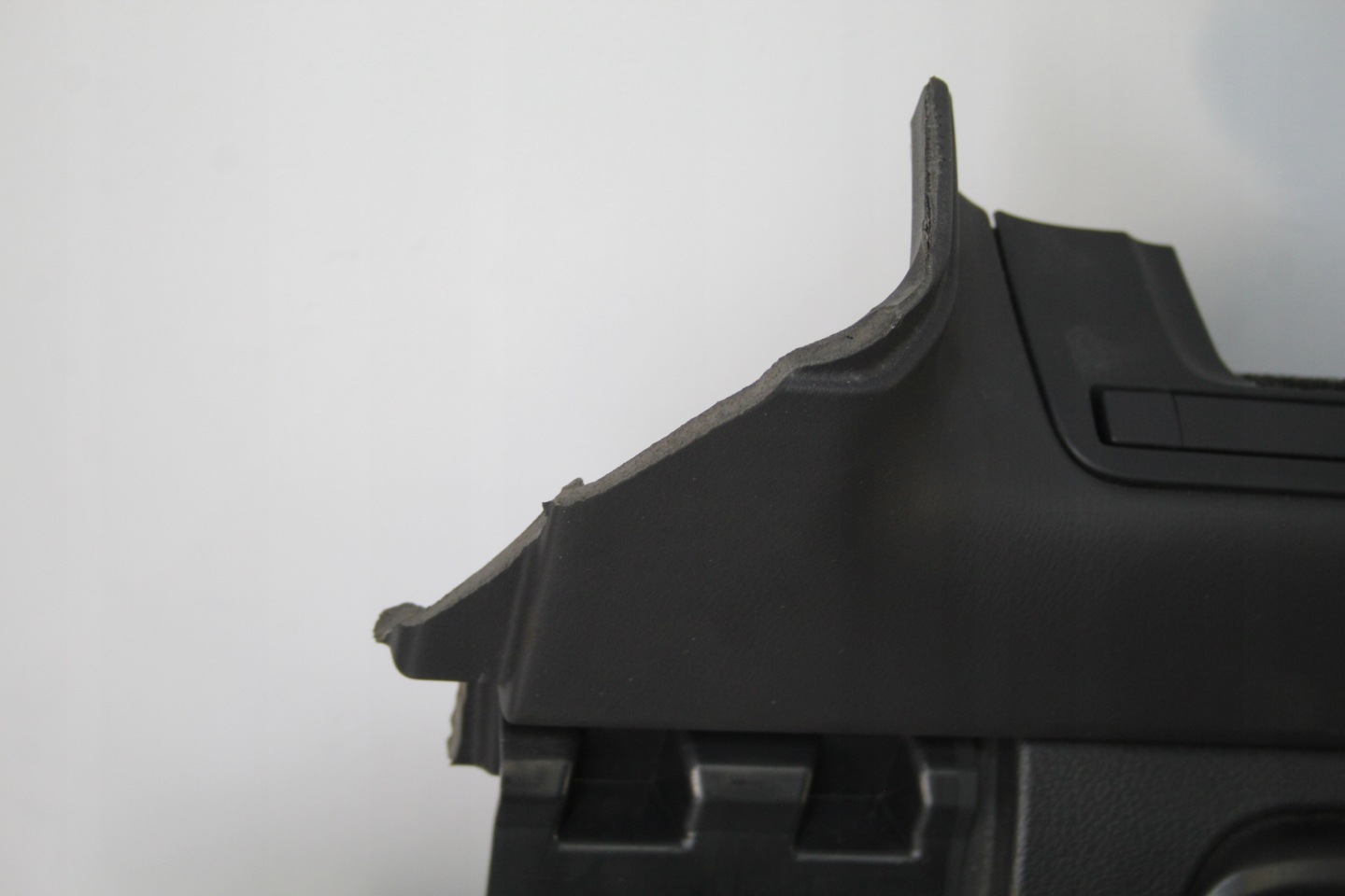 upholstery side left rear part VW MULTIVAN T6 7E5
