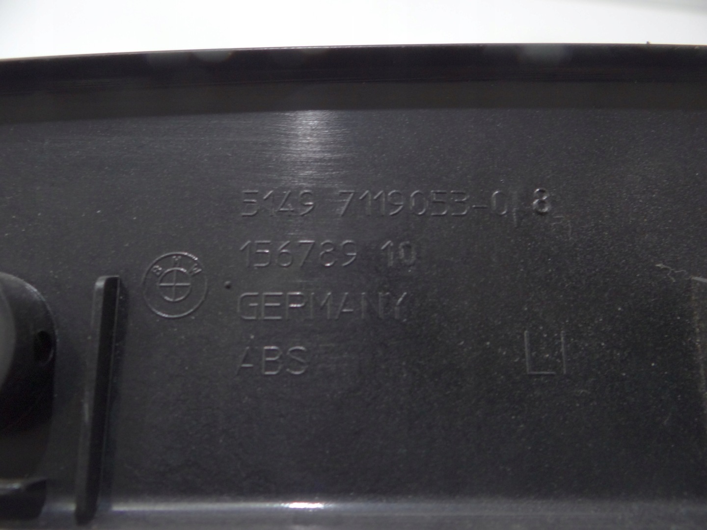 moulding cover bonnet boot left BMW E91 7119053