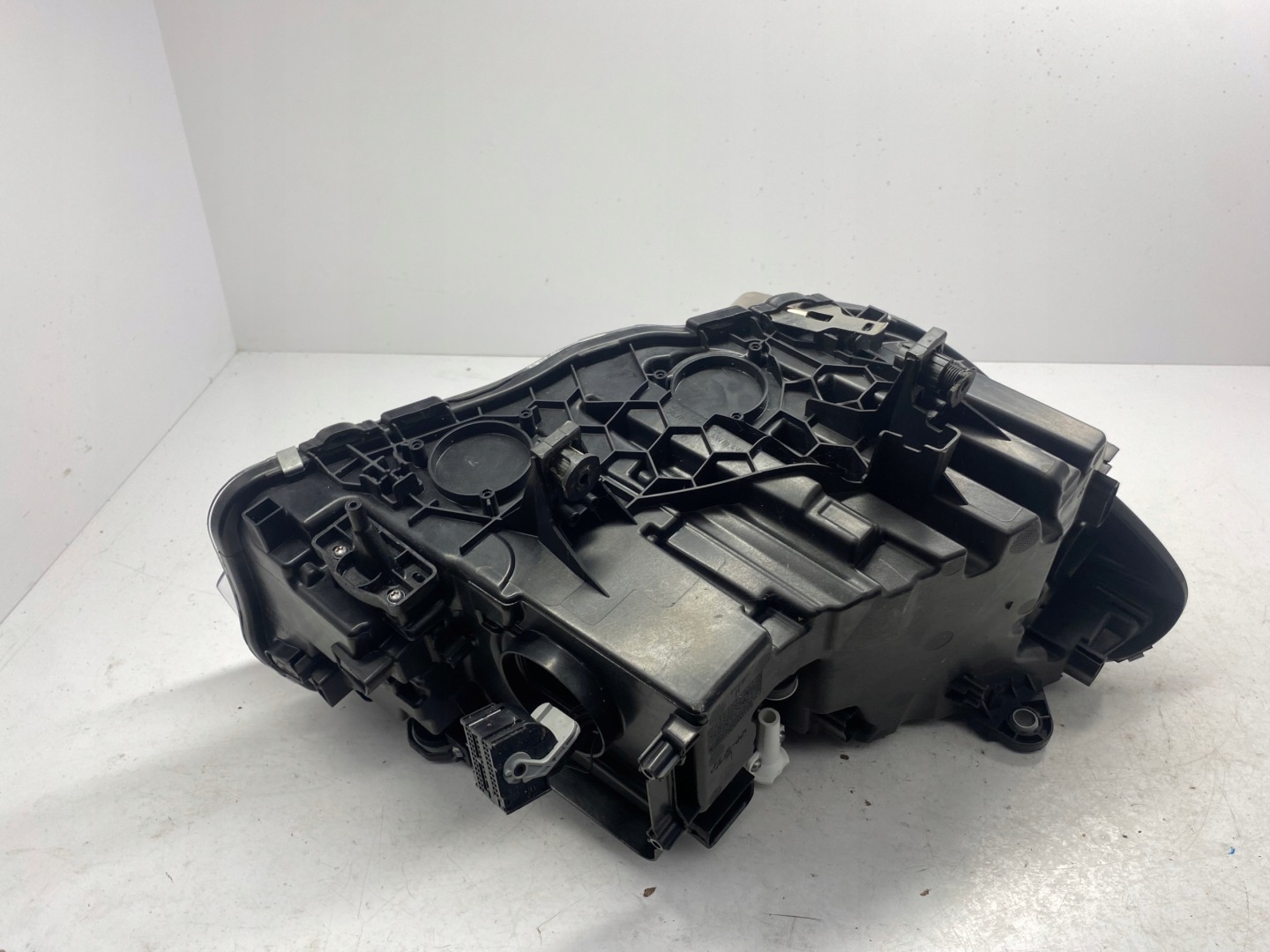 BMW X3 G01 light left H7 8739641