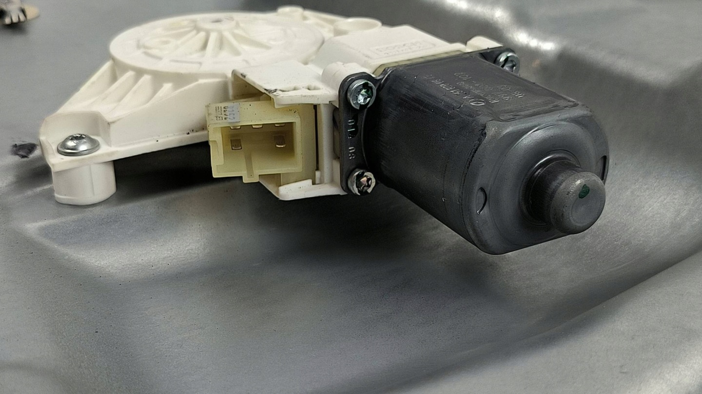 window regulator right front EU A2518200842 MERCEDES-BENZ ML W164