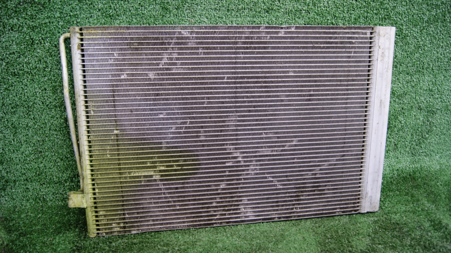 Radiateur climatisation BMW E60 2.5B 8FC351301-321