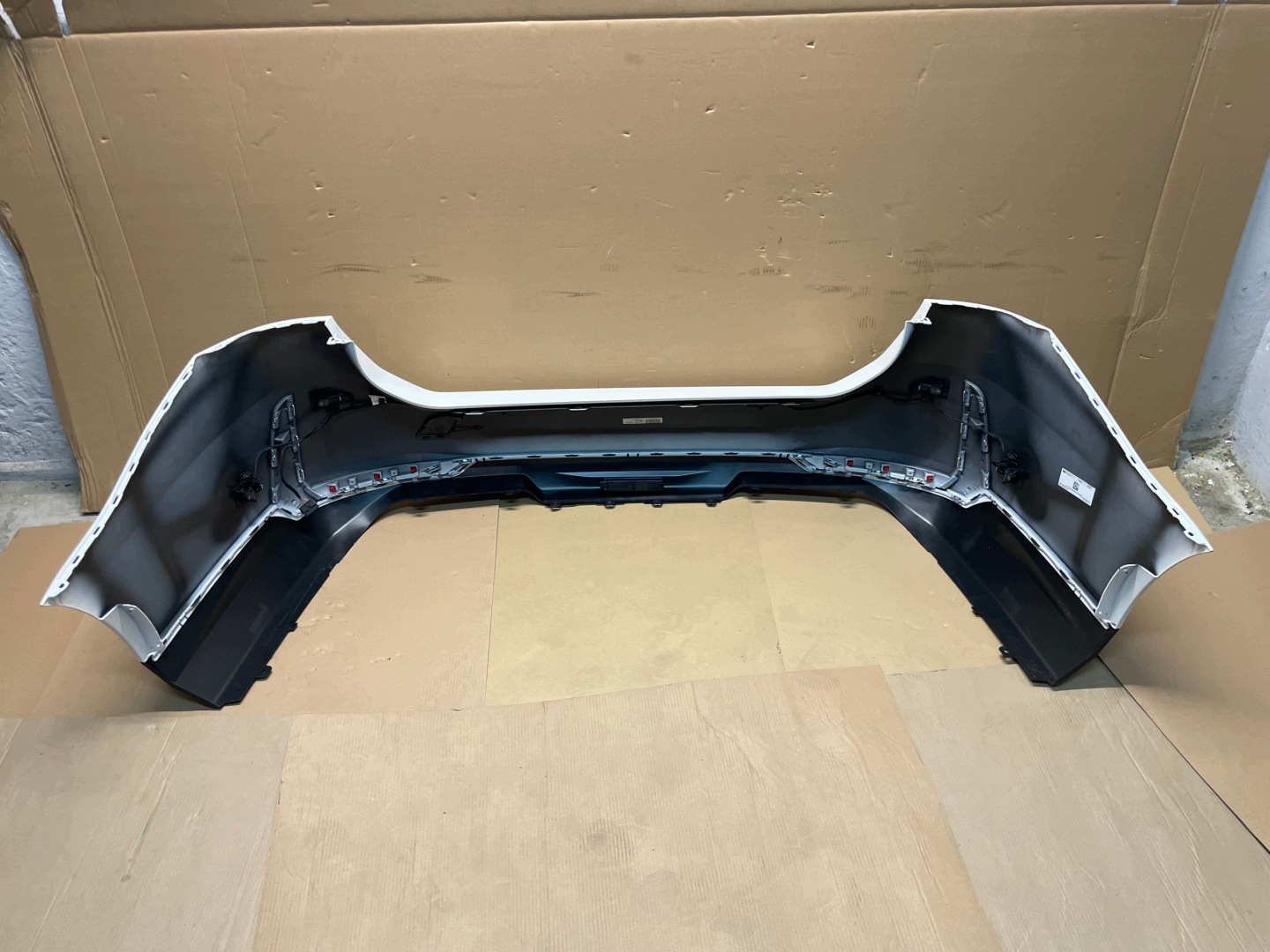 bumper rear part 6X PDC complete BMW 5 G61 colour A300 EUROPA