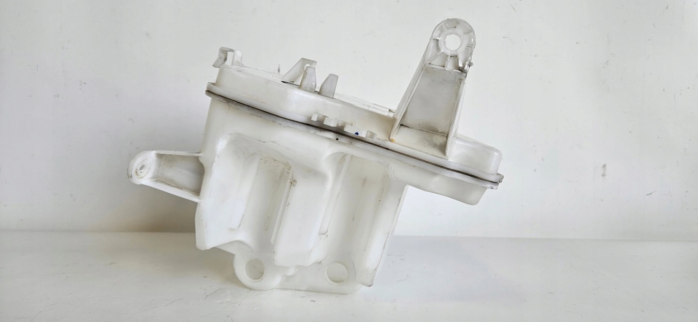 washer fluid tank TOYOTA VERSO 12-18 ORYG