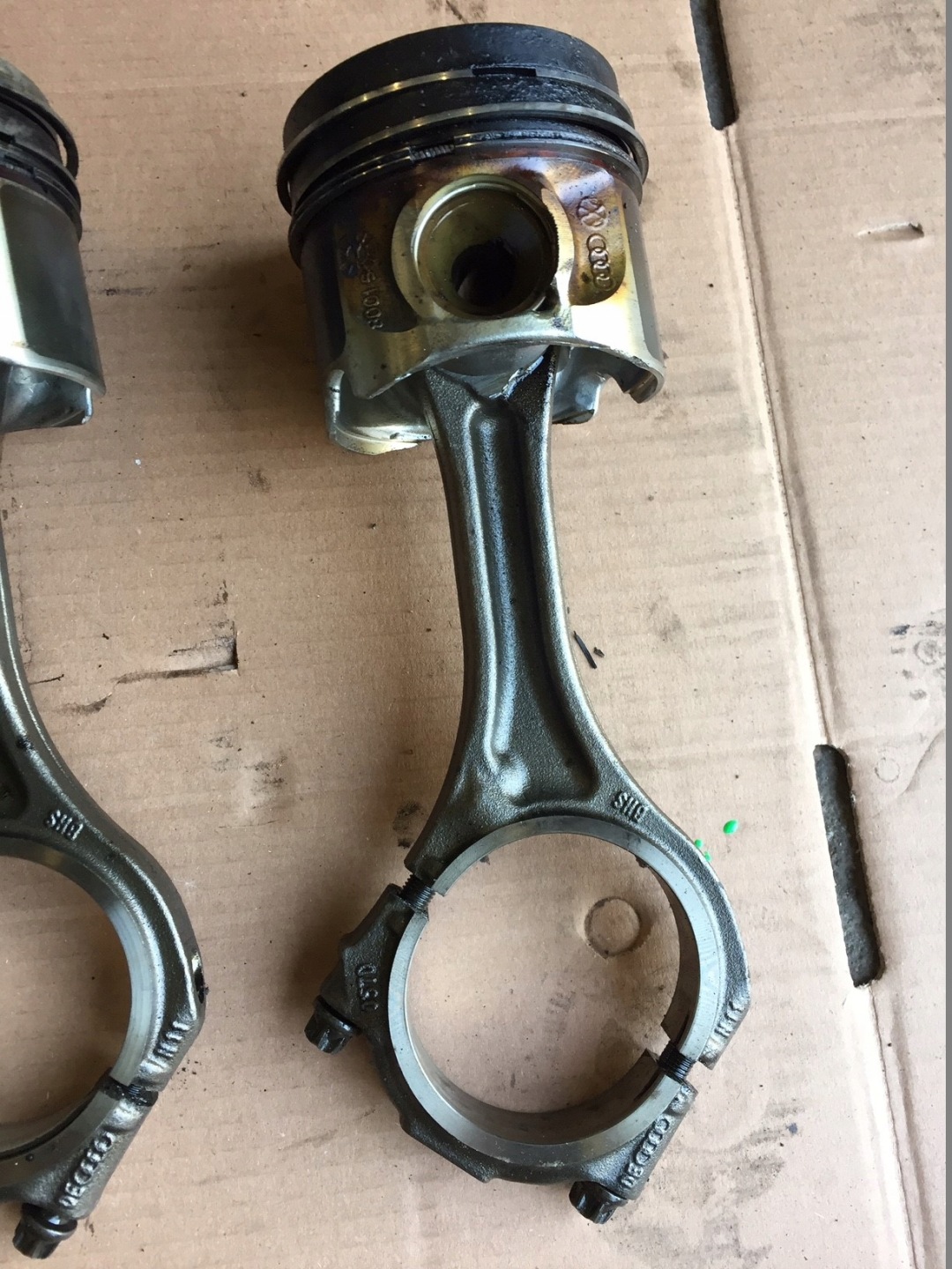 AUDI Q7 4L 4.2 TDI BTR piston connecting rod 057D