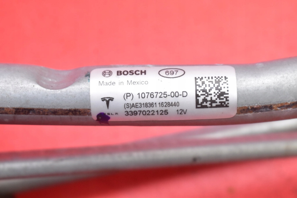 Gestänge Motor Wischer vorne EU 1076725-00-D TESLA MODEL 3 17-21