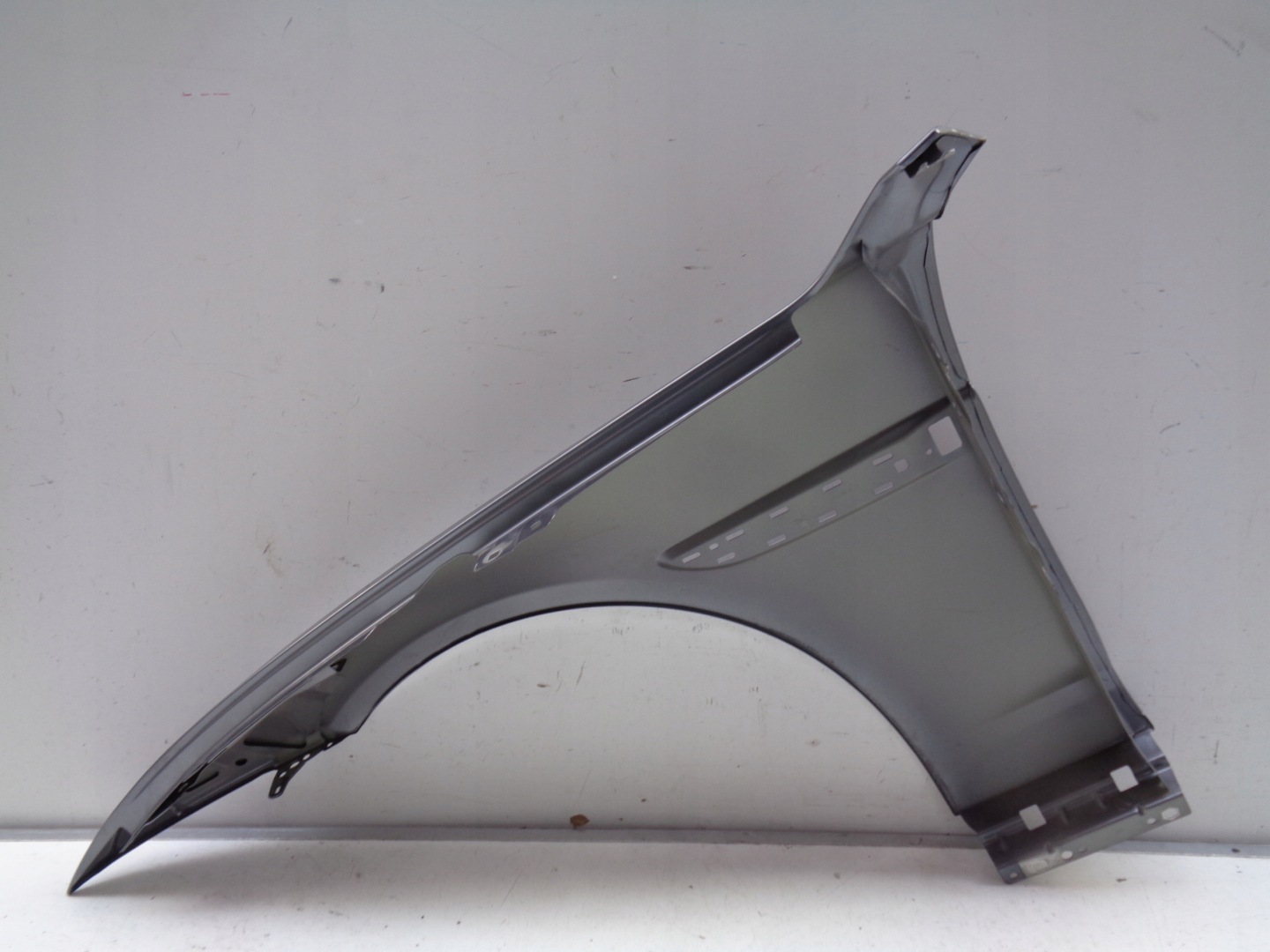 fender right front JAGUAR XE 15- NR 21365