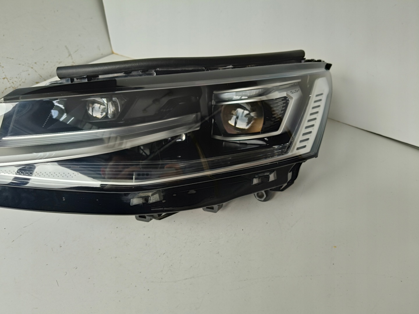 light left REFLEKTOR VW T7 7T 7T0 21- FULL LED IQ LIGHT
