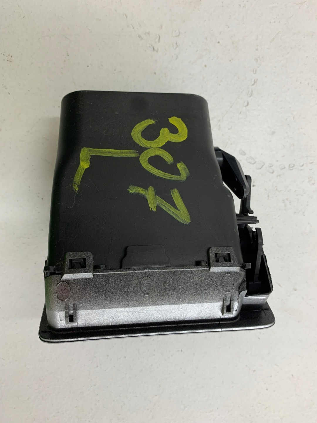 PEUGEOT 307 grid air conditioning devices left 9634499077
