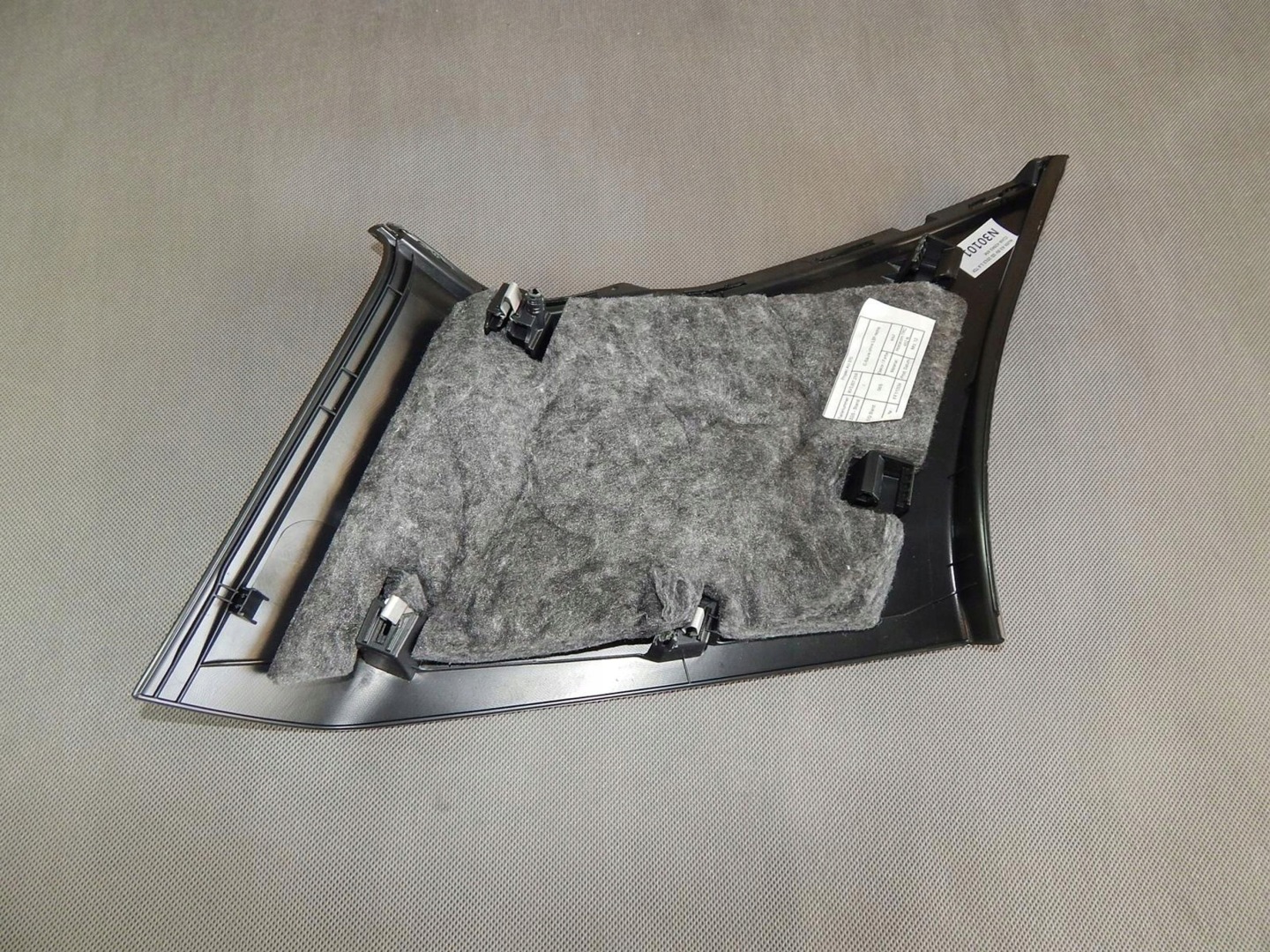 AUDI A3 8V kryt SLUPKA pravá 8V3867288