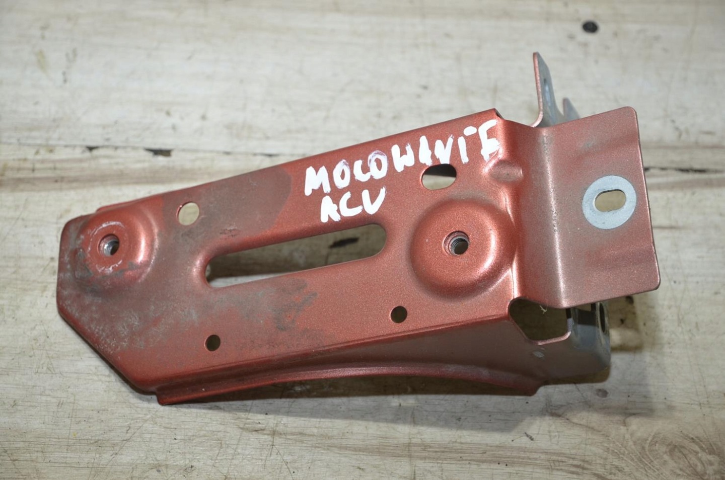 Halter akumulatora Renault Captur 16r