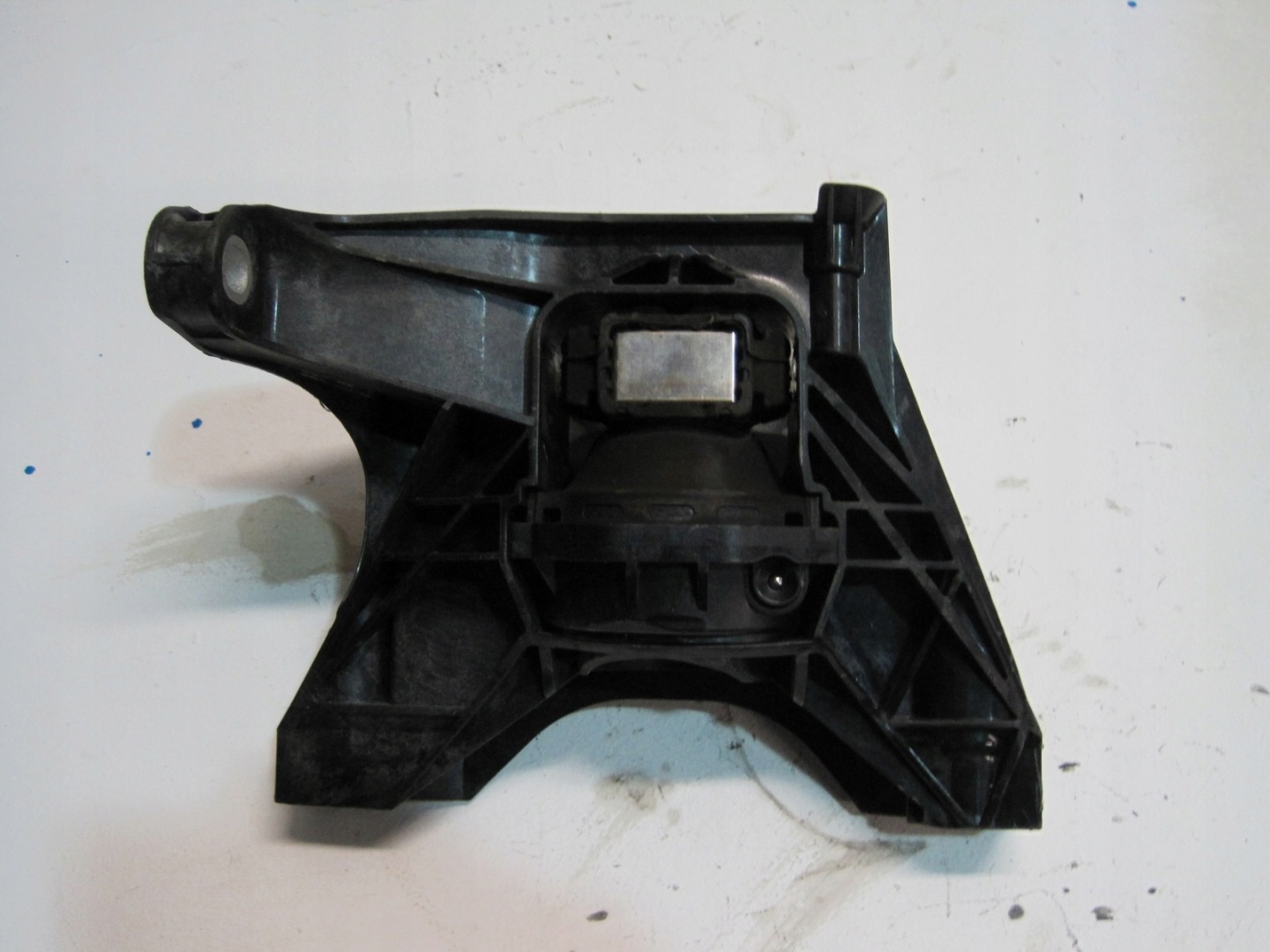Support PEUGEOT 308 T10 9820499380