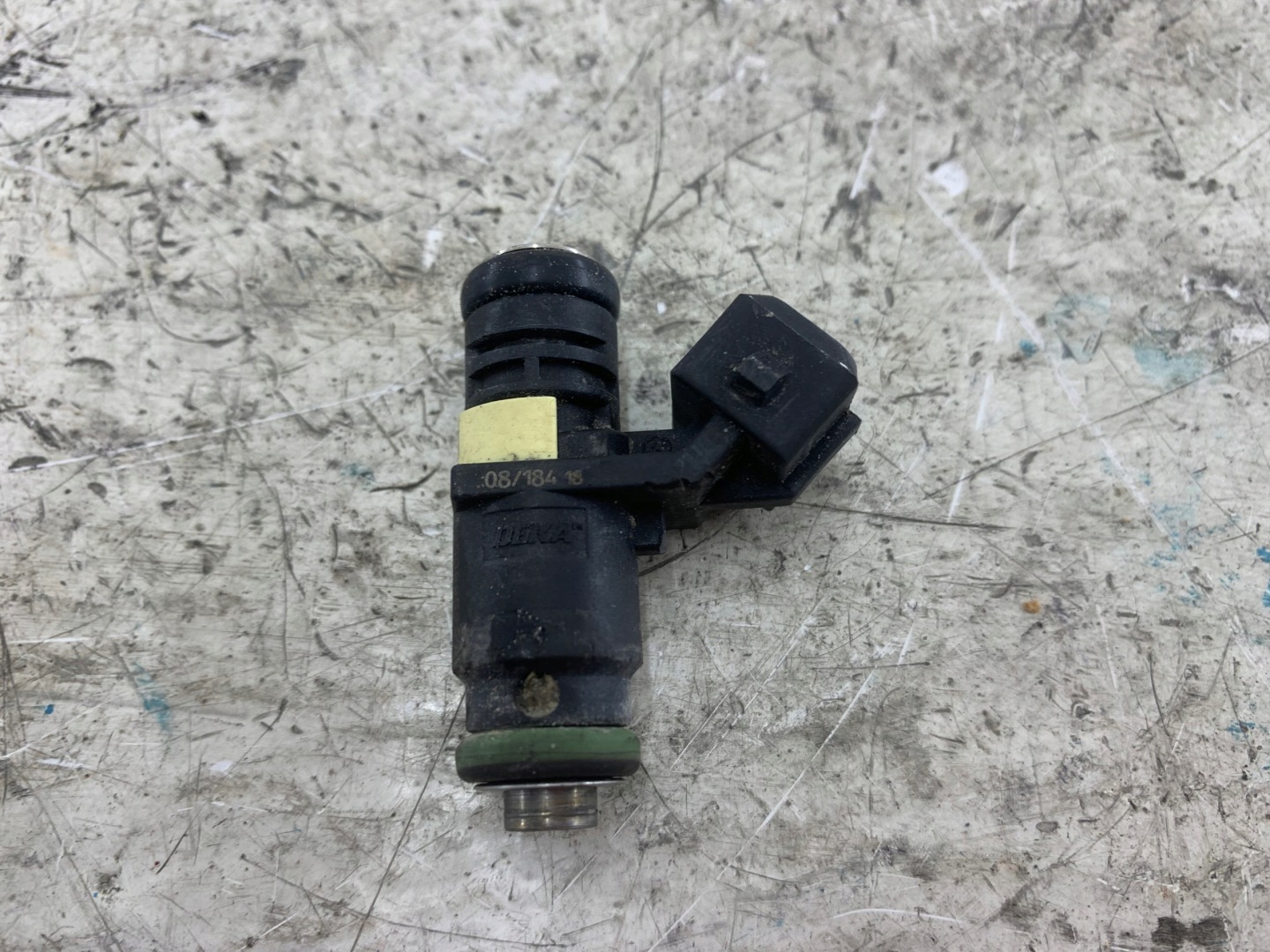 RENAULT CLIO III 1.2 injector 8200885287