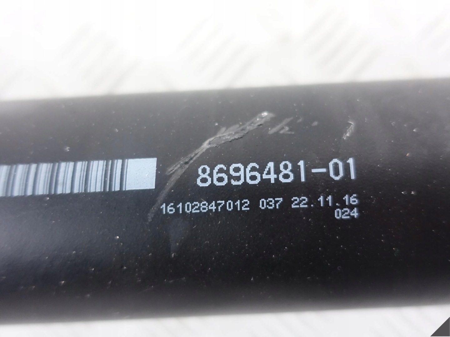 BMW 7 G12 M760iX LONG cardan rear part