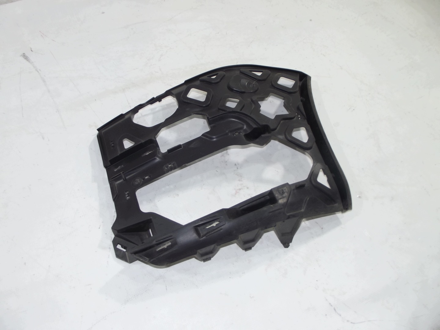 VW Caddy IV 2K5 support holder of a bumper left front 2K5807723