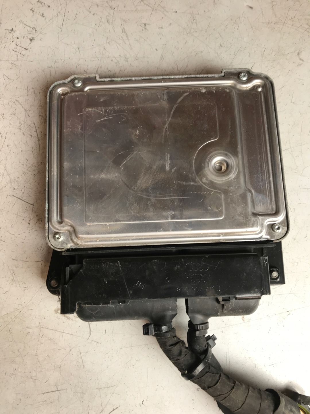 computer control unit of the engine AUDI A3 8P0 03G906021JH
