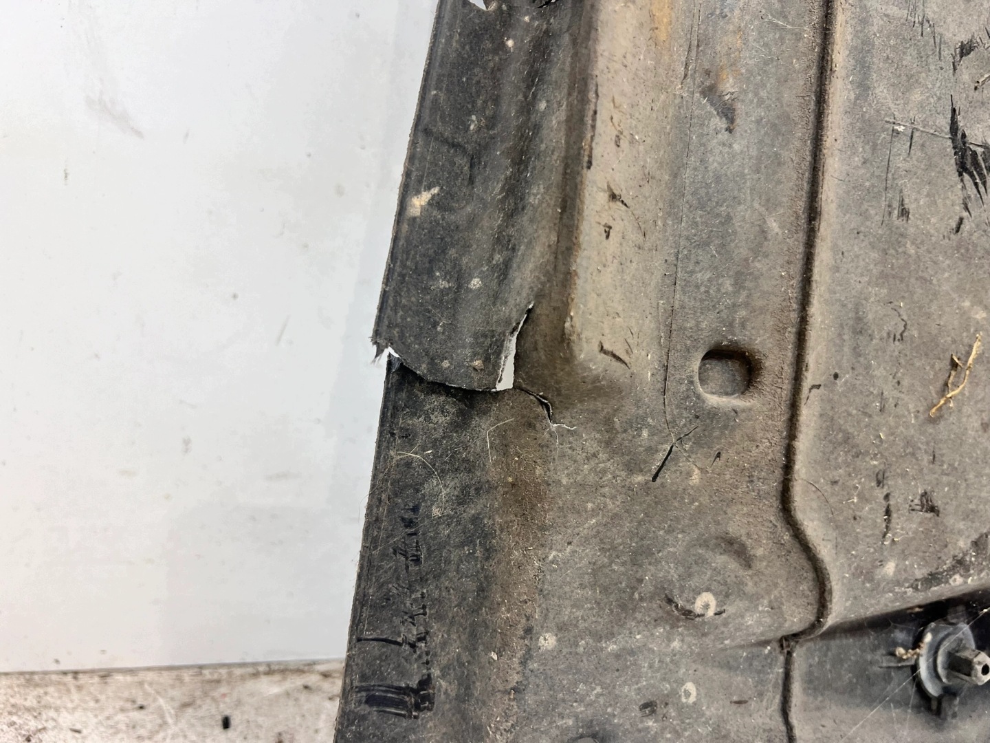 cover chassis left AUDI A3 8P 1K0825211E 155/26