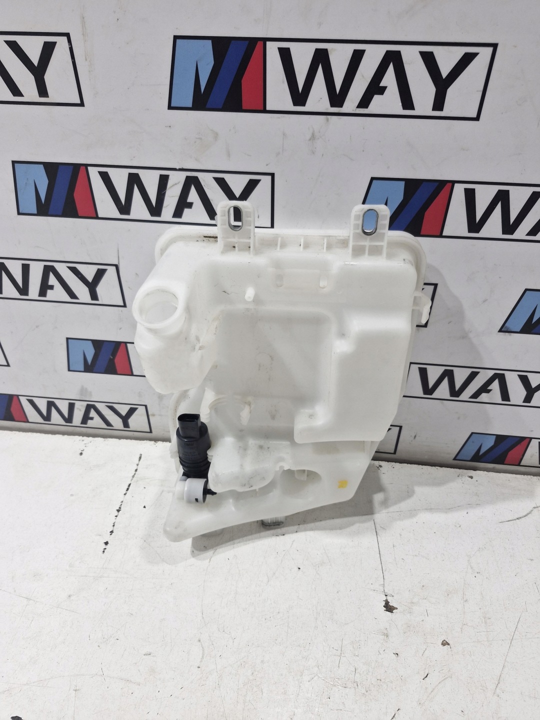 7331418 BMW X1 F48 serbatoio LIQUIDO LAVAFARI
