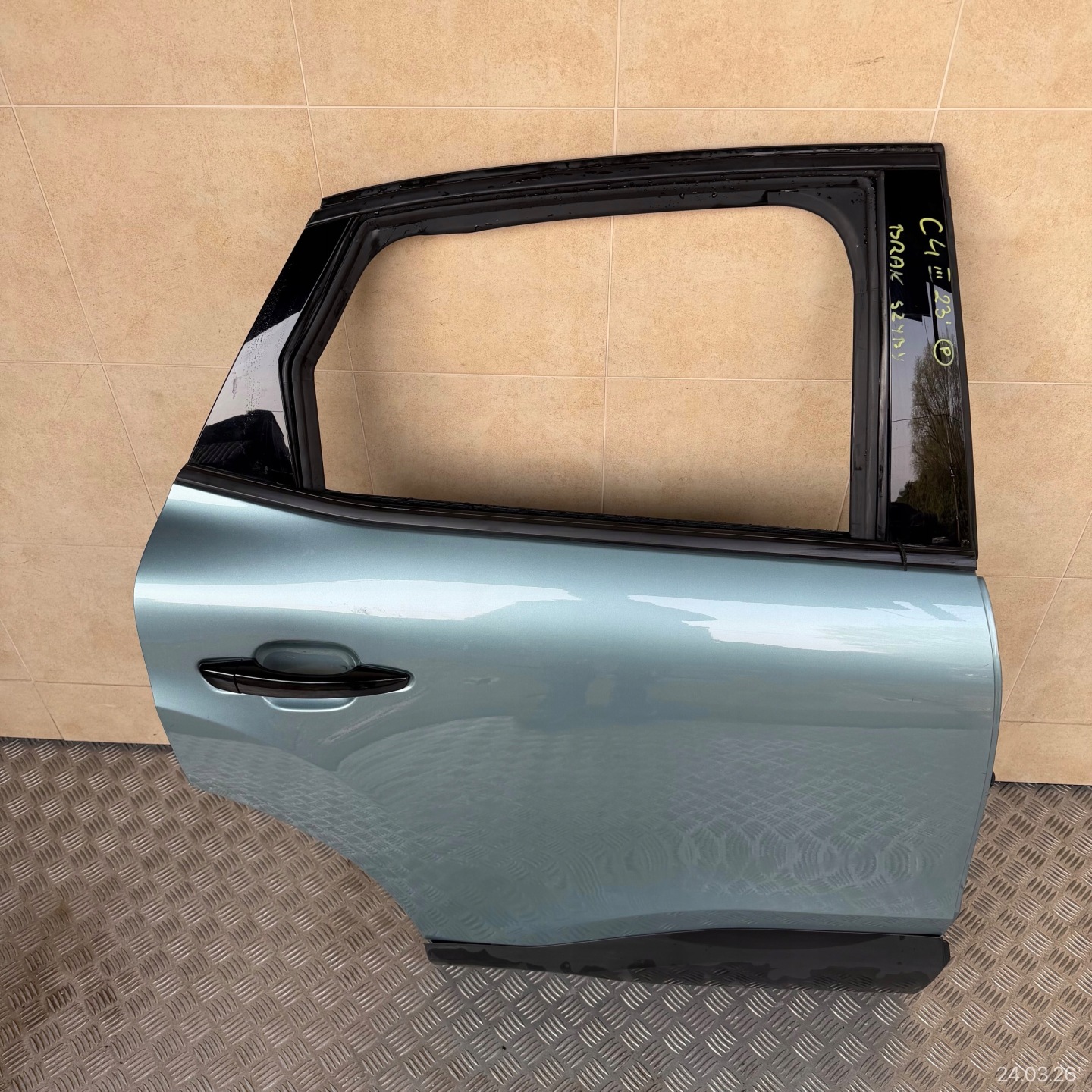 door complete rear. right CITROEN C4 III 2023 ROK does not have windows