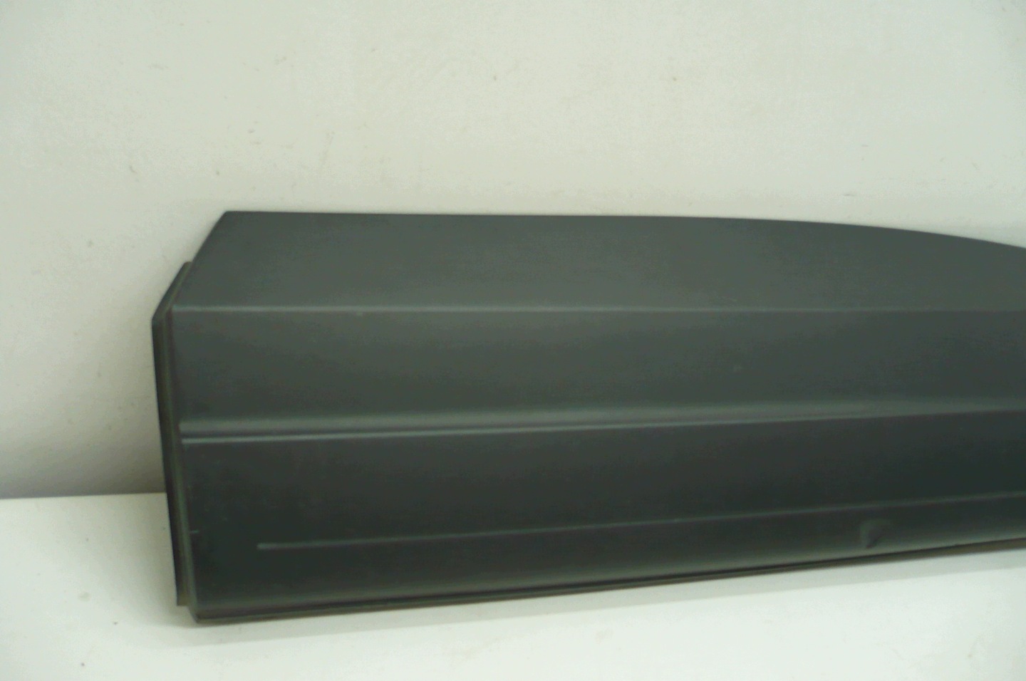 VW TIGUAN and 07- moulding door left rear part