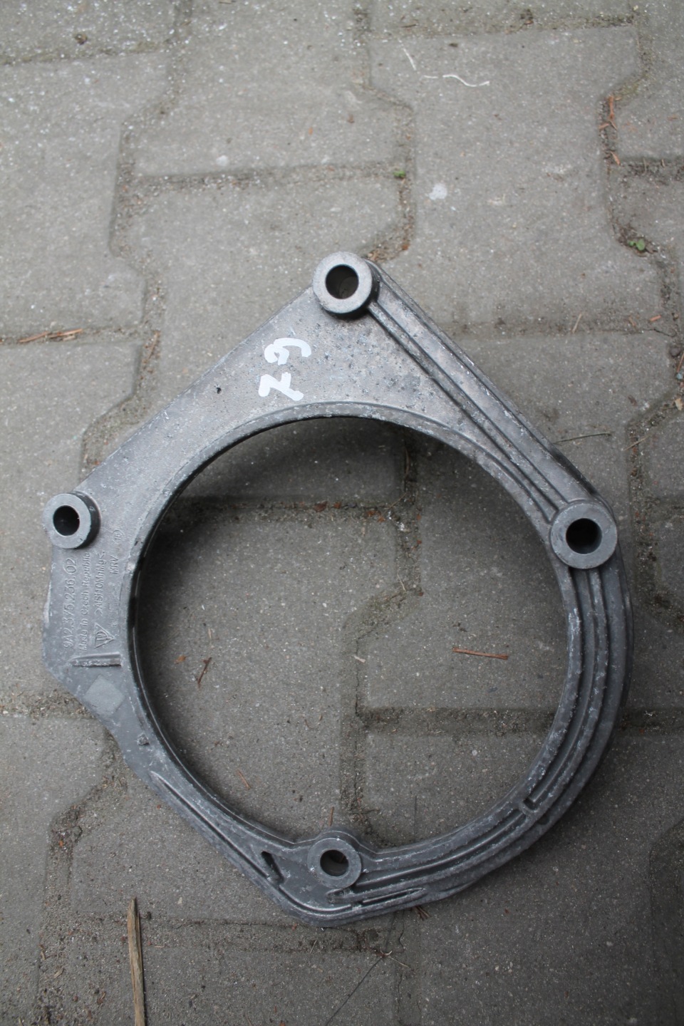 79. holder engine mount PORSCHE 9A2375236