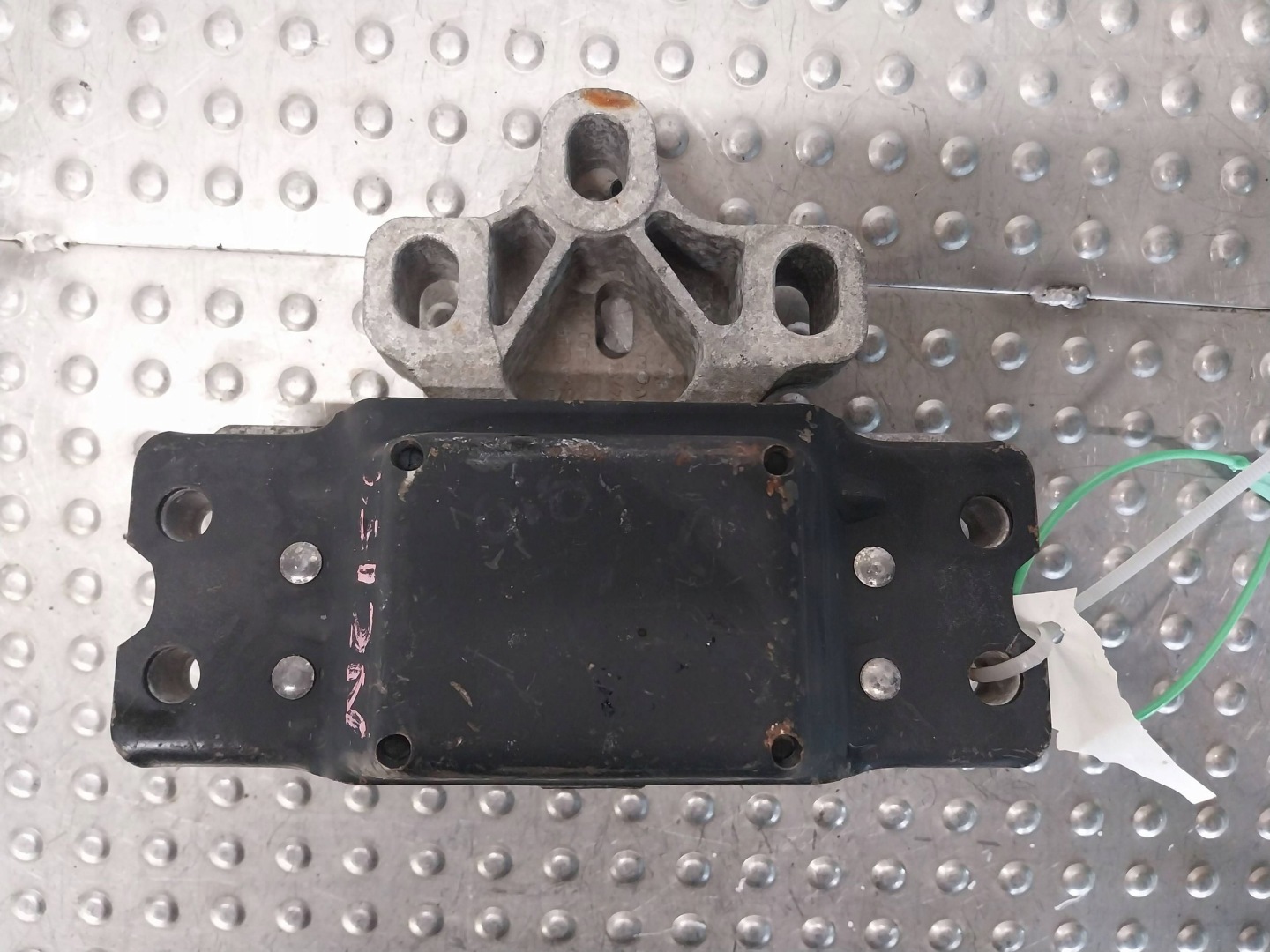 holder gearbox mounting 3C0199555AA VW PASSAT B6 B7 GOLF V A3 8P 2.0 TFSI