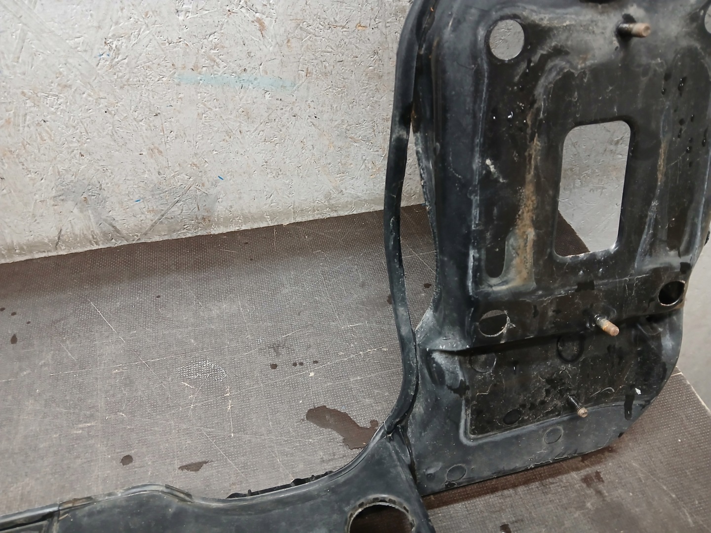 support panel for radiators HYUNDAI IX35 IX 35 641102Y000