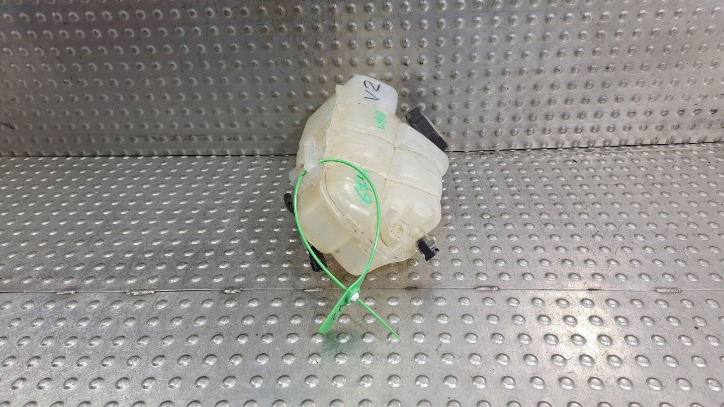 Réservoir eau 31338764 VOLVO V40 II 2.0 D
