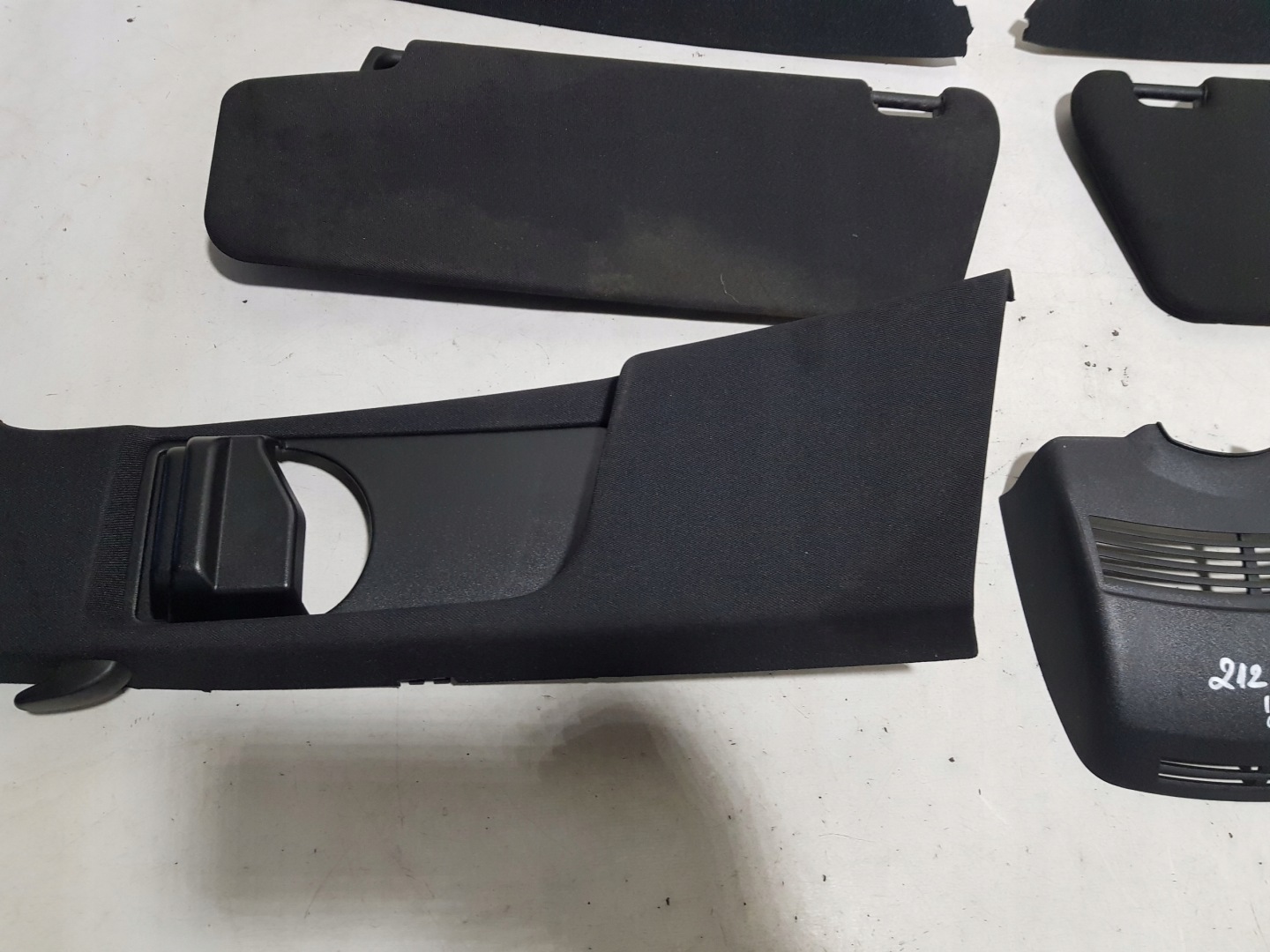 MERCEDES W212 AMG black, inner pillars plastics