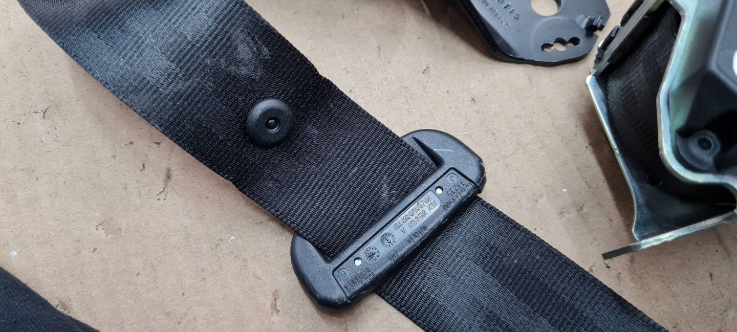 A4 B9 8W Gurten Sicherheits heck mitte 8W0857807 A5 8W