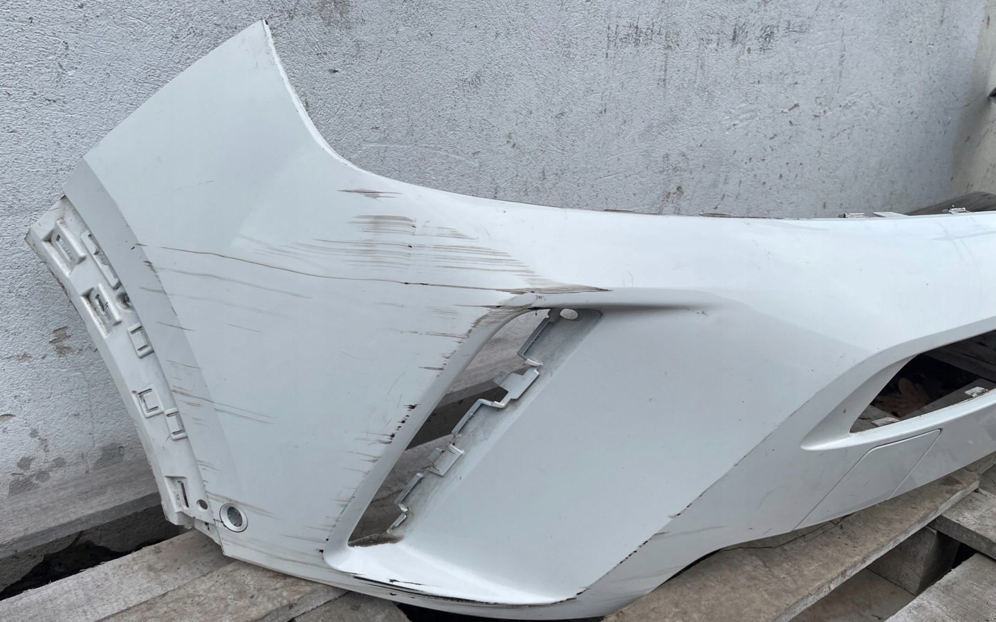 OPEL MOKKA II B 2020 - bumper front front PDC 98352800WP MW07248700