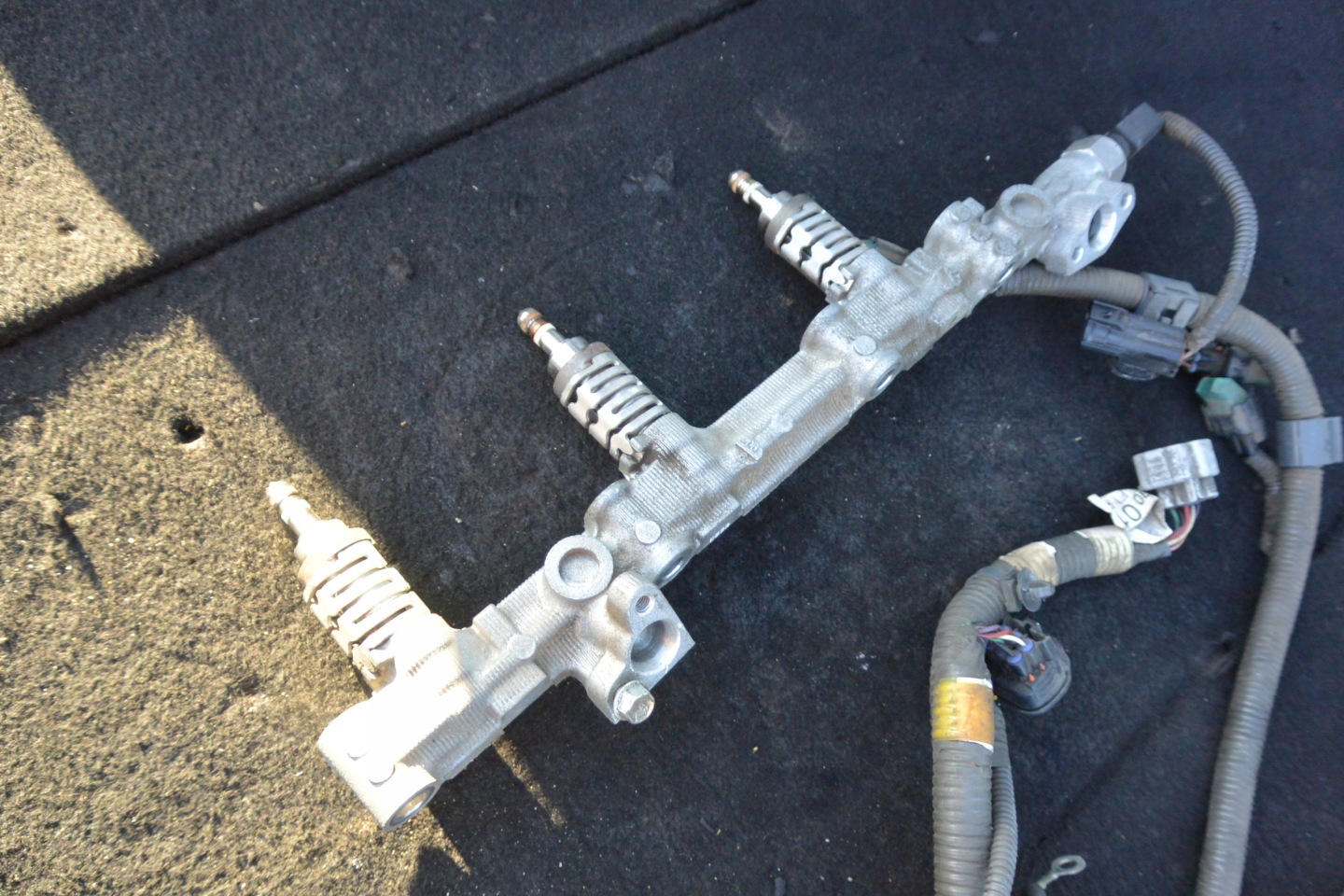 injection ramp injector bundle nozzle LEXUS IS250 2.5 V6 KOMPLET