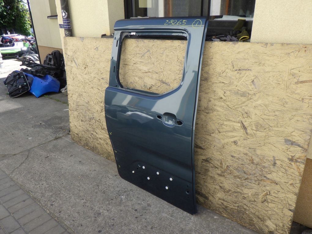 BERLINGO 4 PARTNER IV PROACE CITY COMBO E 18- door right rear.