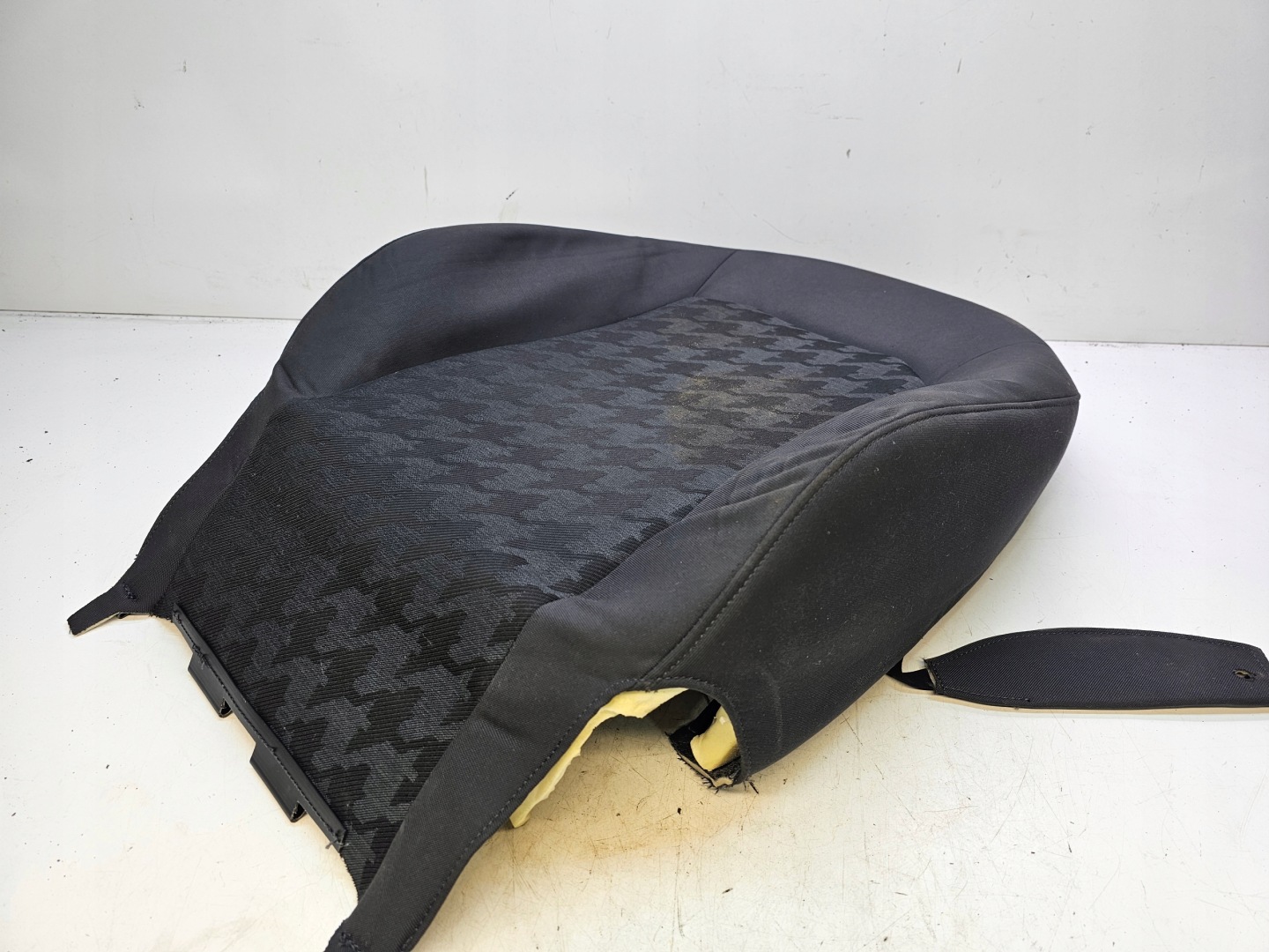 MATA GRZEWCZA SITZ GORA AUDI A3 8V 8V0963557A
