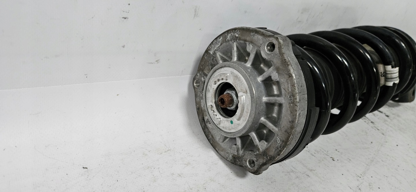 shock absorber right front BMW 5 G30 G31 6866630