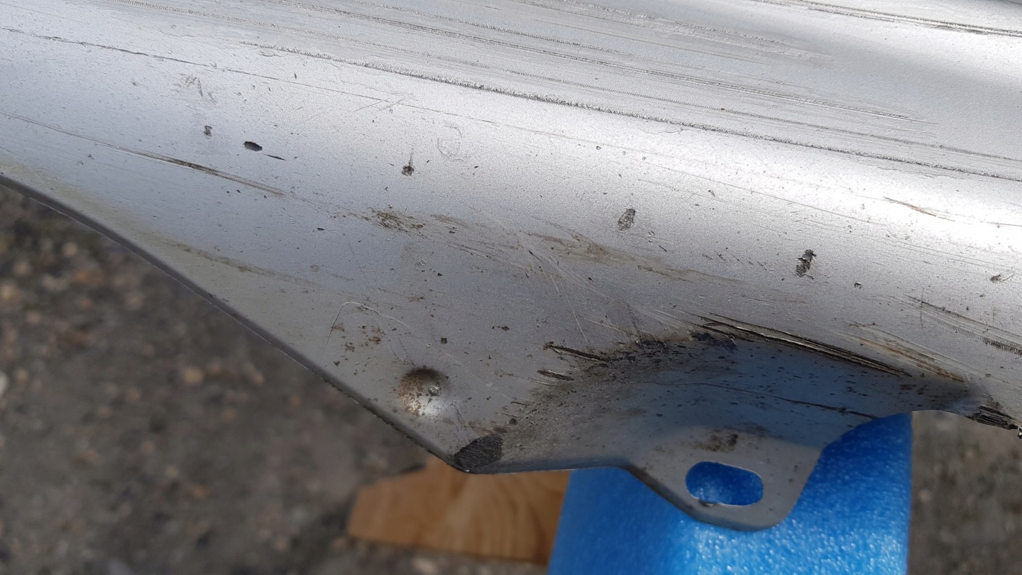 BMW E46 lišta prahová levá pravá 8209755 TITANSILBER