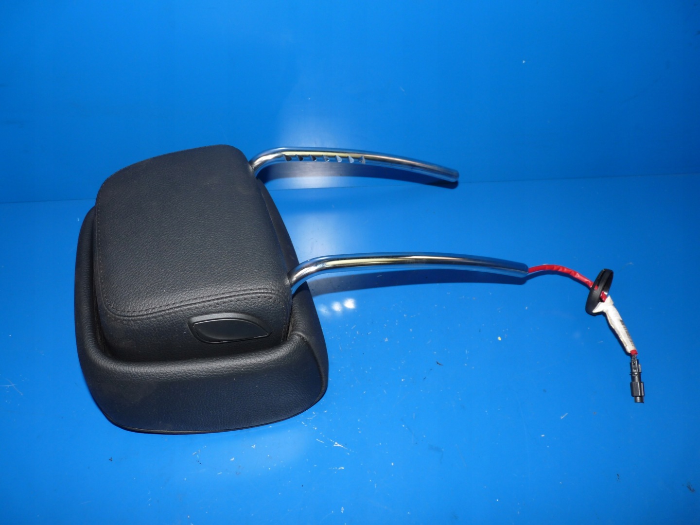 BMW 5 GT F07 rest seat front