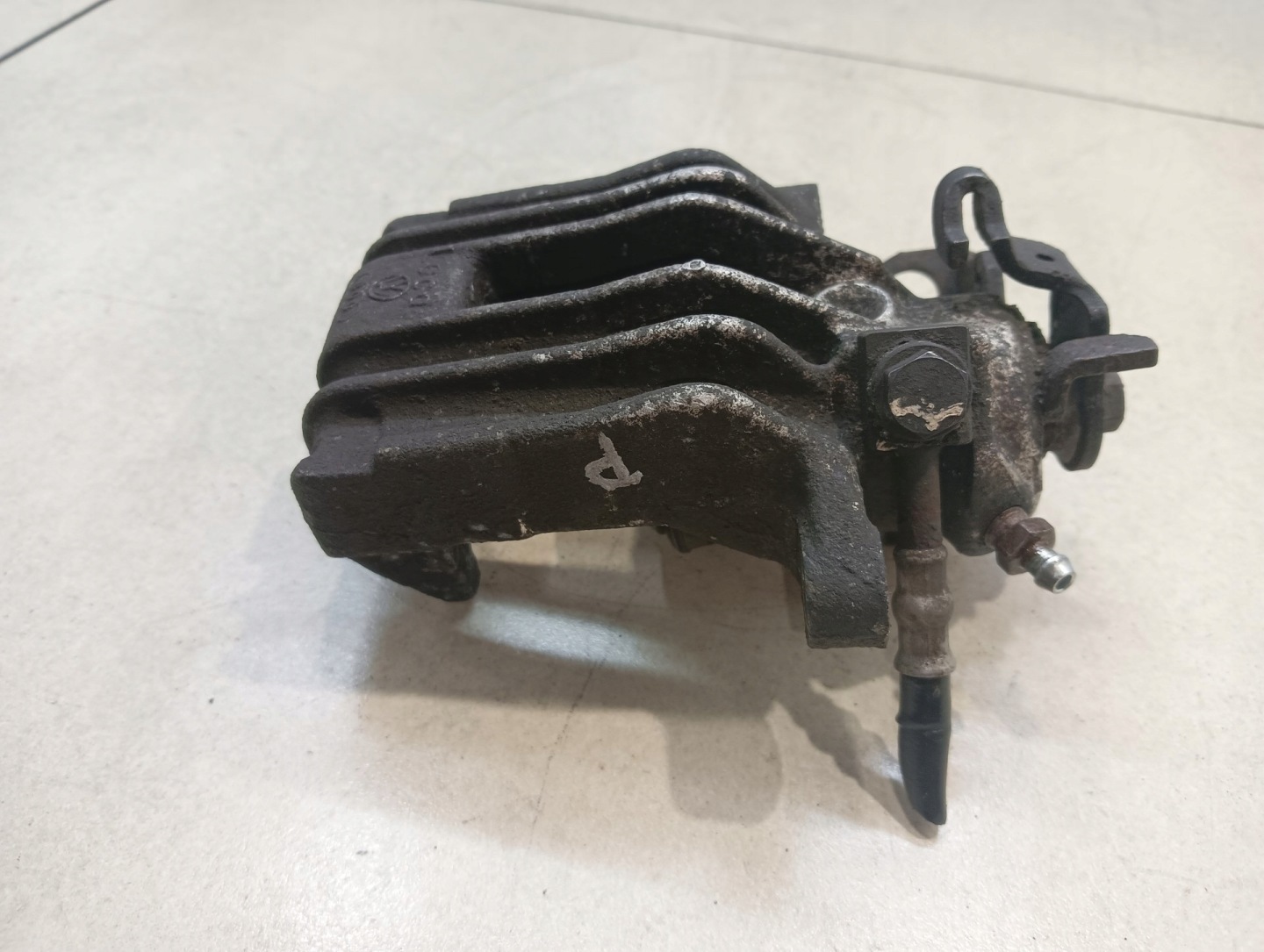 caliper brakes right rear part NEW BEETLE 2.0 60877