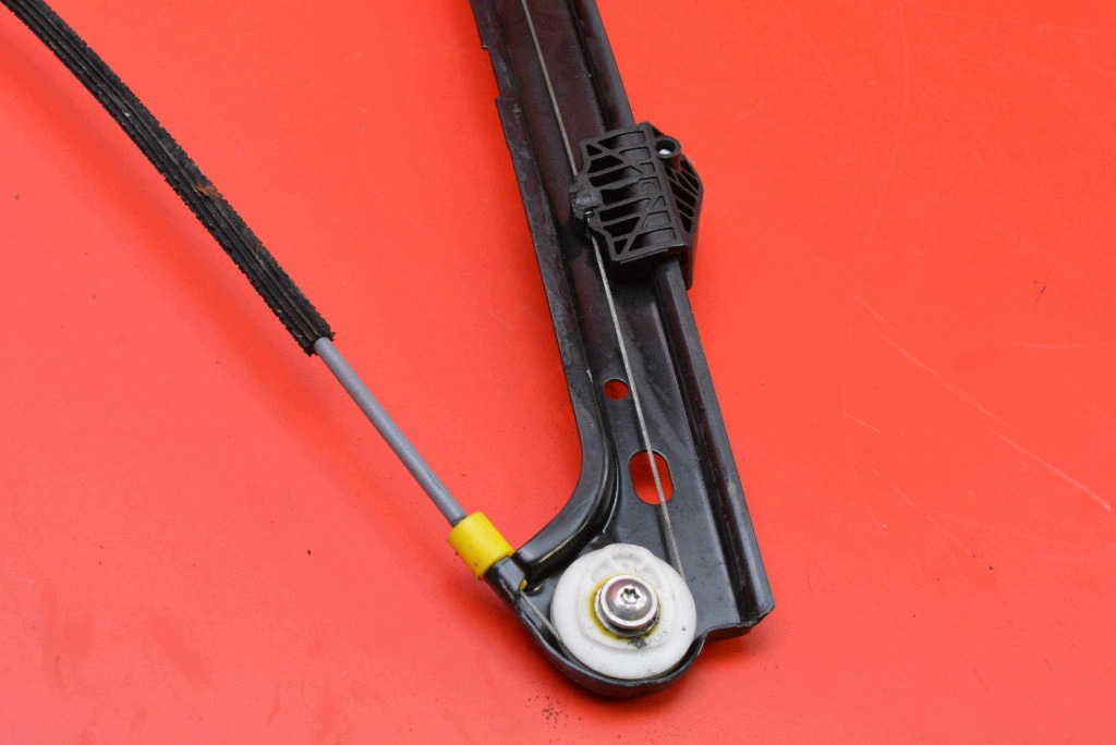 window regulator left front EU 7202479E BMW E65 E66 01-05