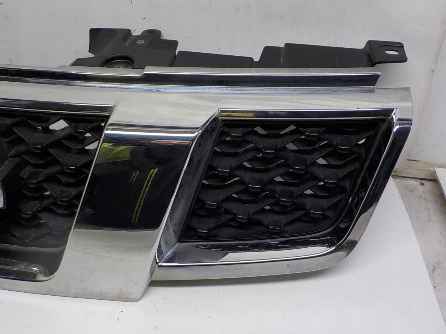 NISSAN X-TRAIL T31 XTRAIL grill grille radiator