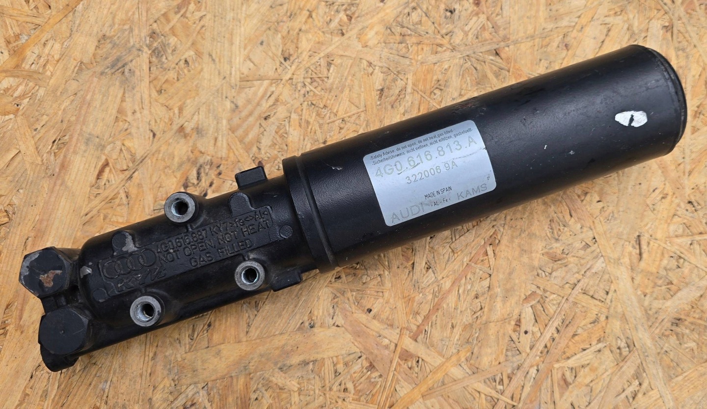 ROZDZIELACZ Achsträgers AUDI RS6 RS7 Sensor 4G0616813A