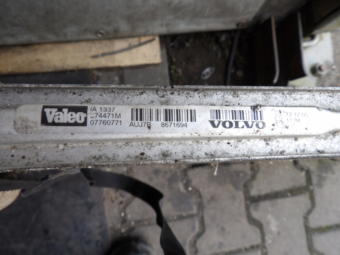 Volvo S60 e 2,5T 210KM radiatore intercooler 07760771 8671694
