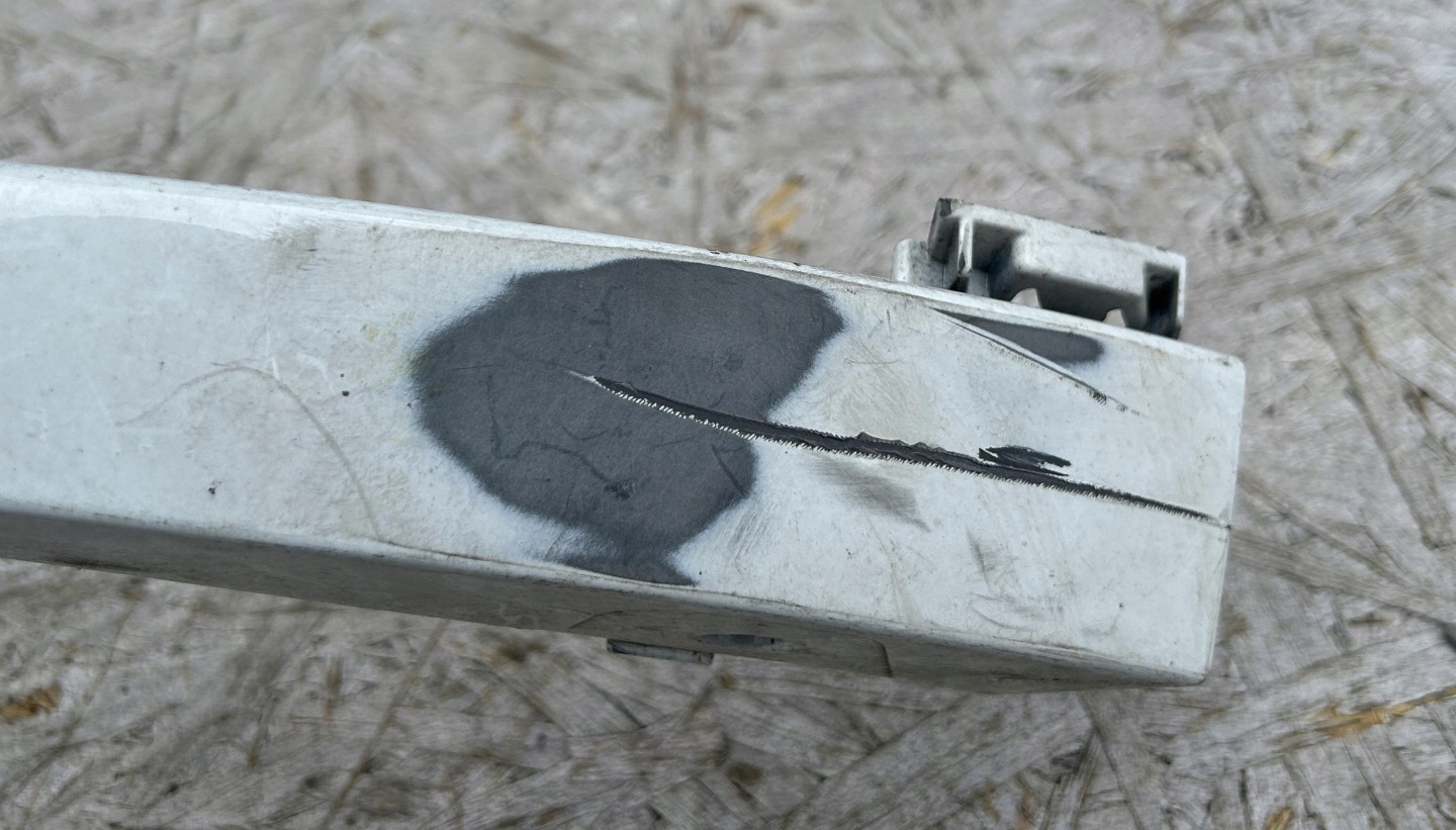 SPOILER left of a bumper front RENAULT MEGANE IV RS 20273061R