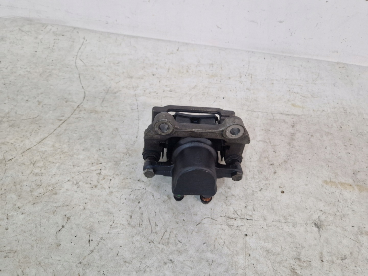 DODGE CHARGER CHALLENGER 2015- caliper brake right left rear part rear