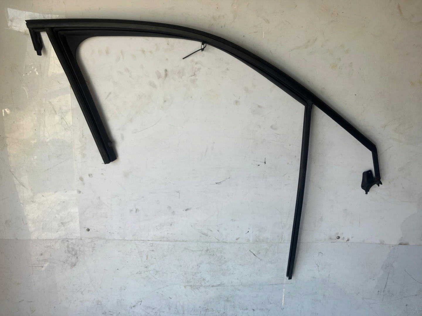 frame gasket door right front RENAULT CLIO V 803306673R